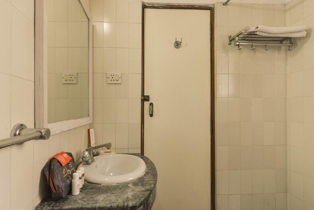Camac Plaza Hotel Calcutta Eksteriør billede