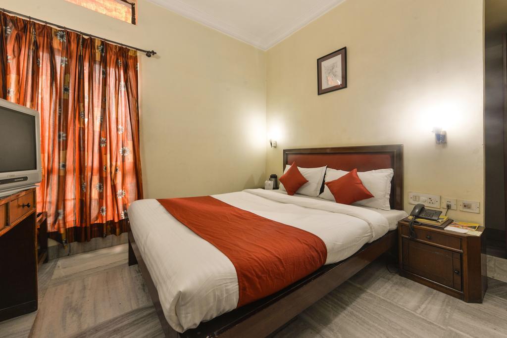 Camac Plaza Hotel Calcutta Eksteriør billede
