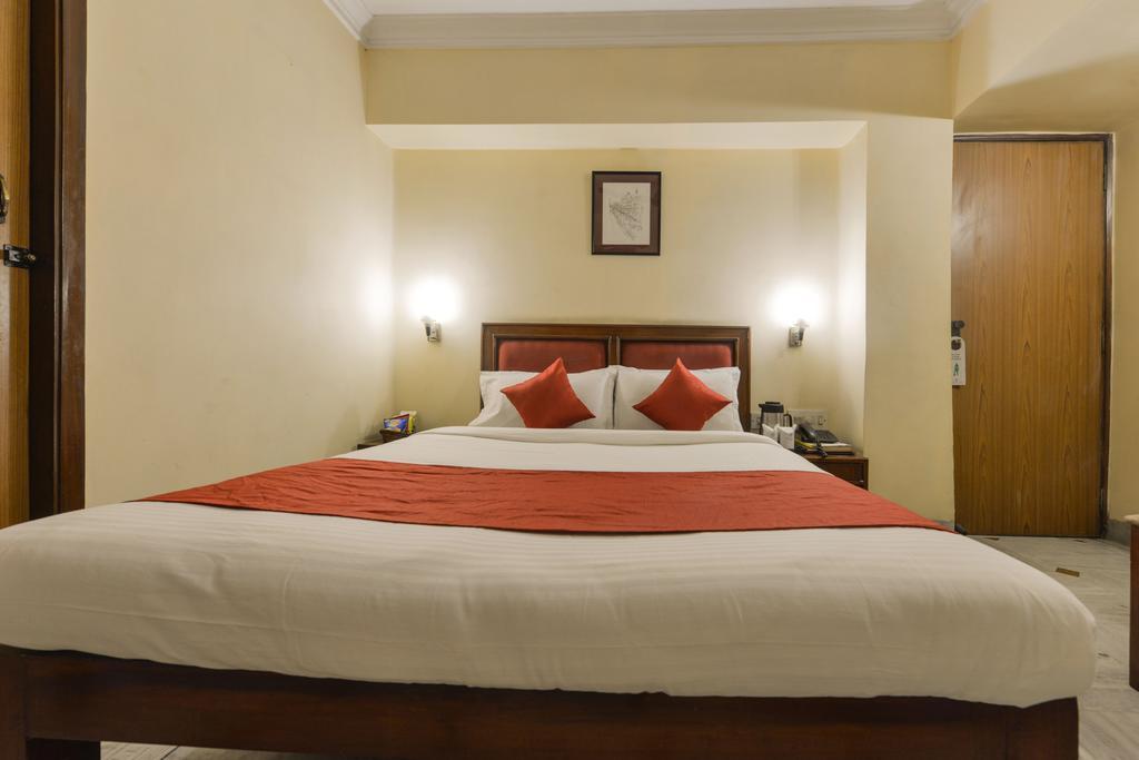 Camac Plaza Hotel Calcutta Eksteriør billede