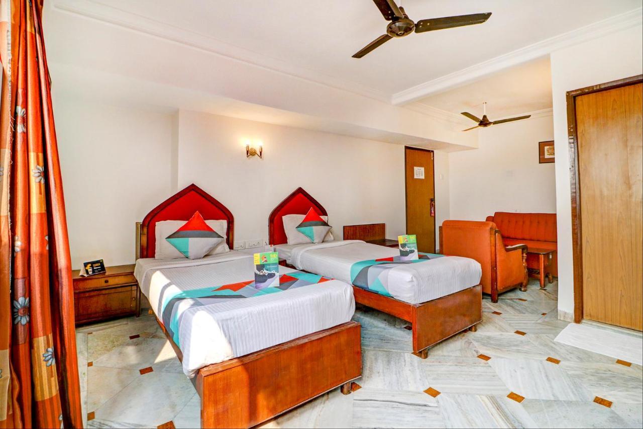 Camac Plaza Hotel Calcutta Eksteriør billede